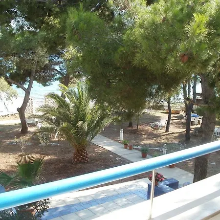 Apartman A *